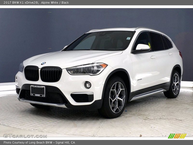 Alpine White / Black 2017 BMW X1 xDrive28i