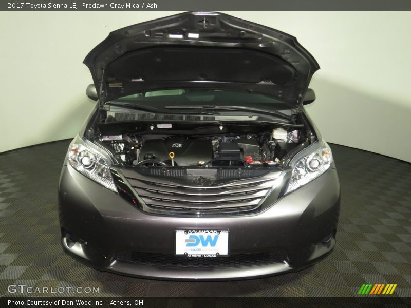 Predawn Gray Mica / Ash 2017 Toyota Sienna LE