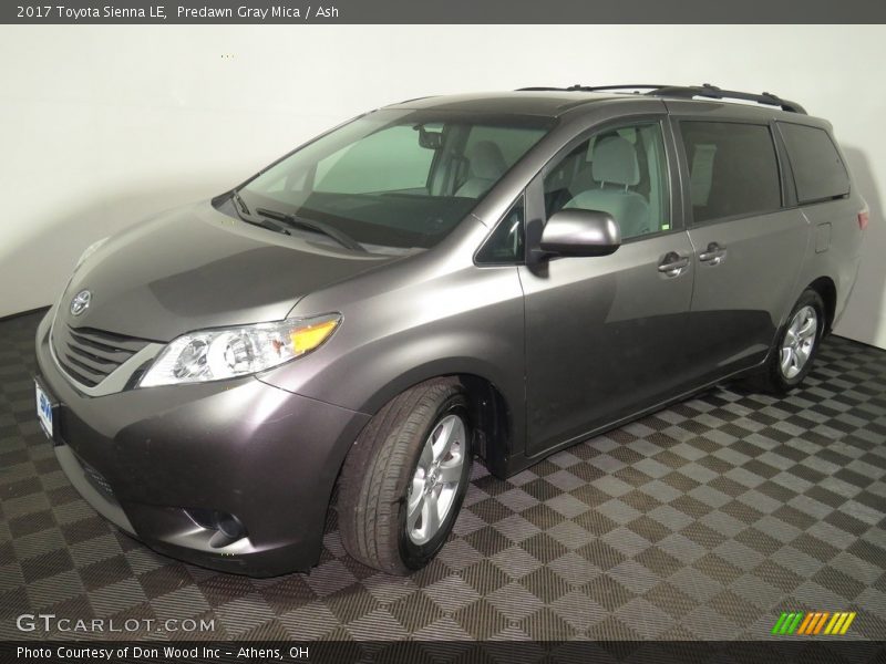 Predawn Gray Mica / Ash 2017 Toyota Sienna LE