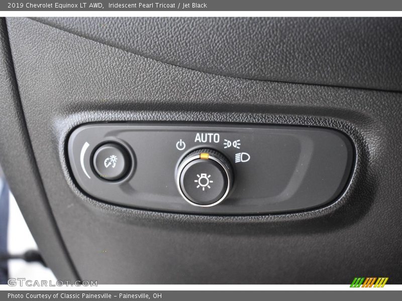 Iridescent Pearl Tricoat / Jet Black 2019 Chevrolet Equinox LT AWD