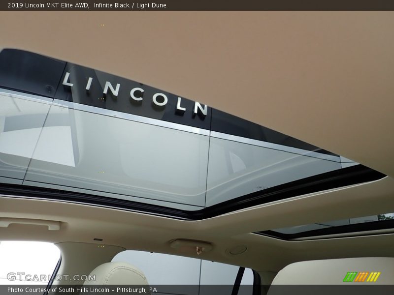Infinite Black / Light Dune 2019 Lincoln MKT Elite AWD