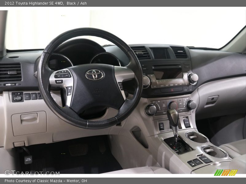 Black / Ash 2012 Toyota Highlander SE 4WD