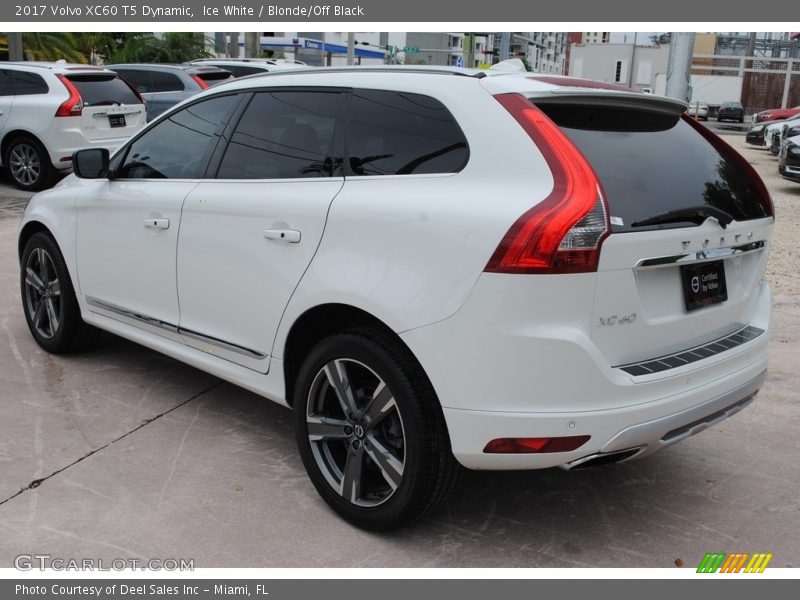 Ice White / Blonde/Off Black 2017 Volvo XC60 T5 Dynamic