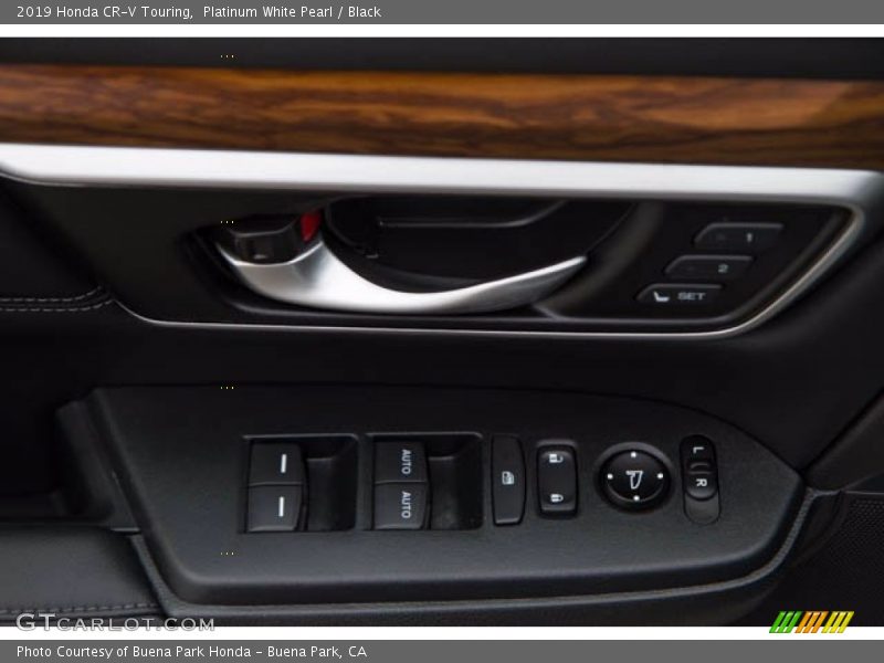Platinum White Pearl / Black 2019 Honda CR-V Touring