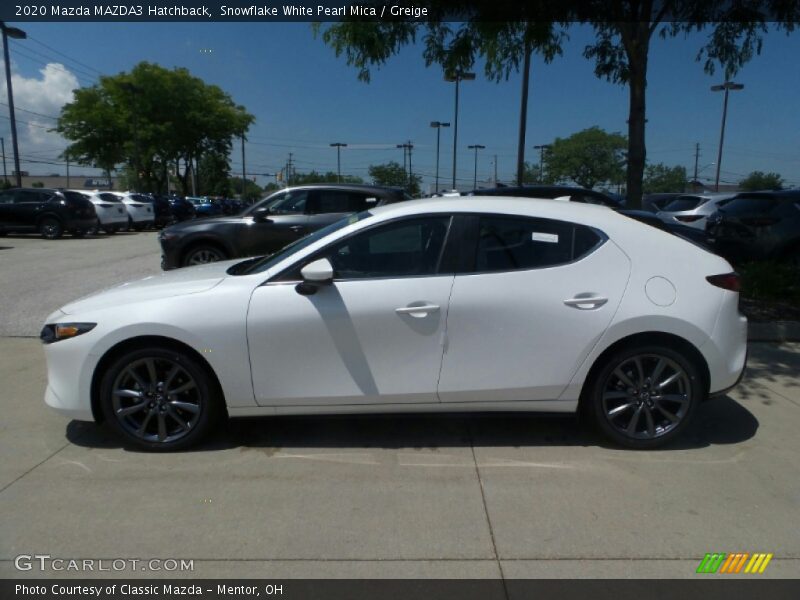 Snowflake White Pearl Mica / Greige 2020 Mazda MAZDA3 Hatchback