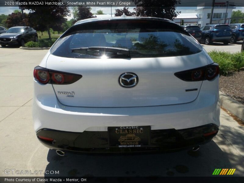 Snowflake White Pearl Mica / Greige 2020 Mazda MAZDA3 Hatchback
