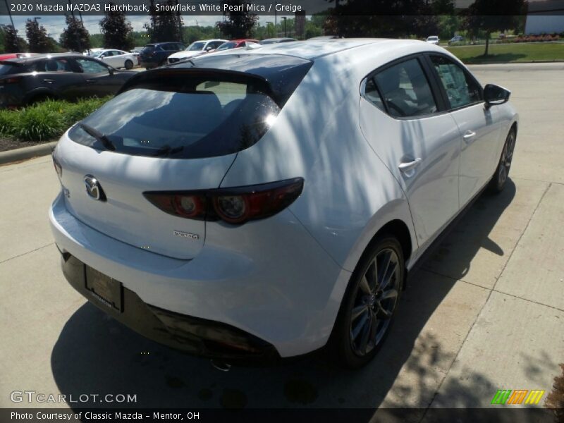 Snowflake White Pearl Mica / Greige 2020 Mazda MAZDA3 Hatchback