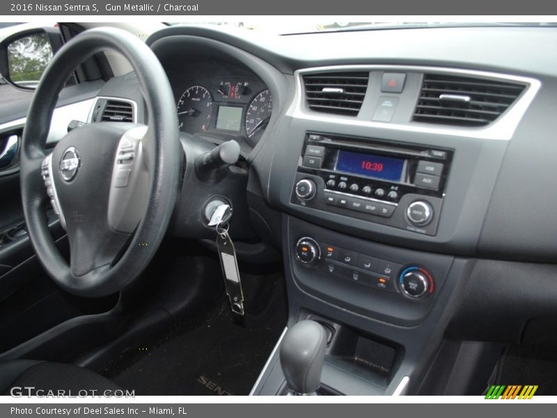 Gun Metallic / Charcoal 2016 Nissan Sentra S