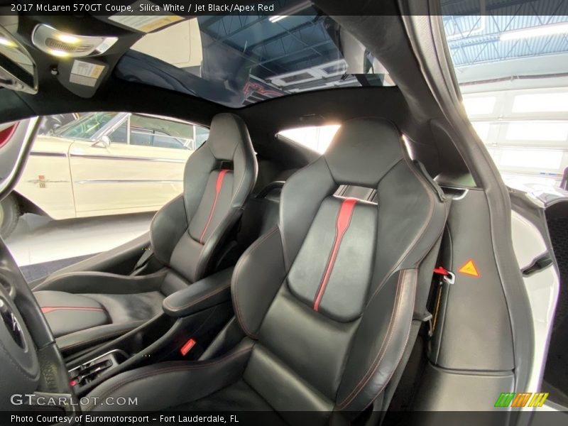 Silica White / Jet Black/Apex Red 2017 McLaren 570GT Coupe