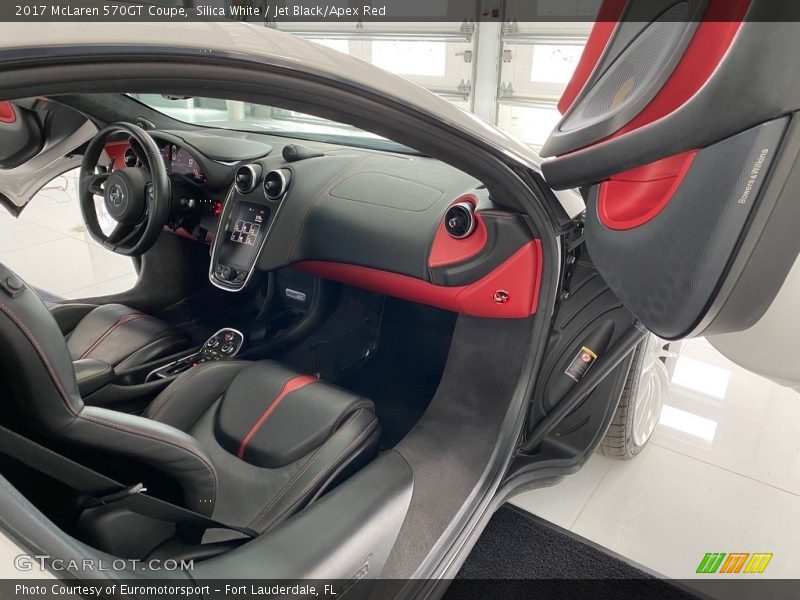 Silica White / Jet Black/Apex Red 2017 McLaren 570GT Coupe