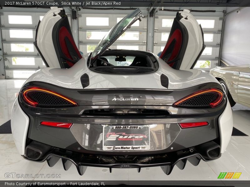 Silica White / Jet Black/Apex Red 2017 McLaren 570GT Coupe