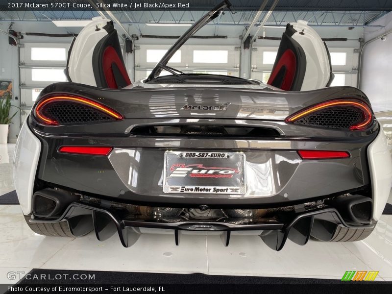 Silica White / Jet Black/Apex Red 2017 McLaren 570GT Coupe