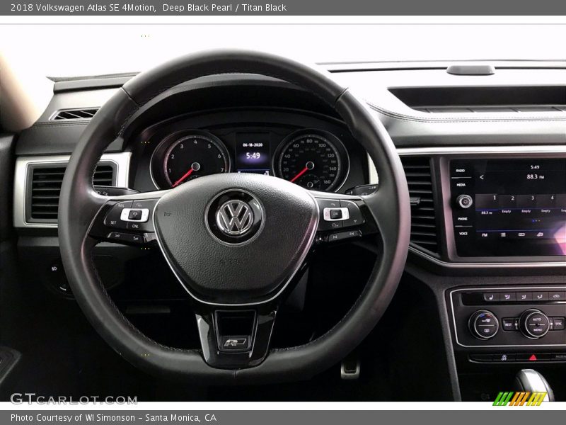  2018 Atlas SE 4Motion Steering Wheel