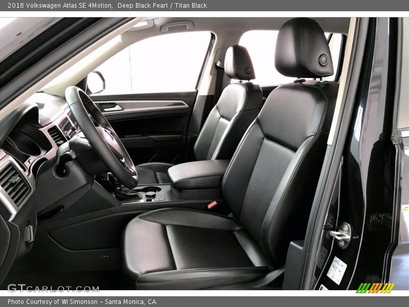 Front Seat of 2018 Atlas SE 4Motion