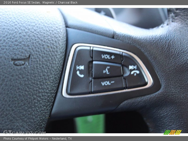 Magnetic / Charcoal Black 2016 Ford Focus SE Sedan