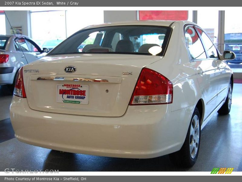 White / Gray 2007 Kia Spectra EX Sedan