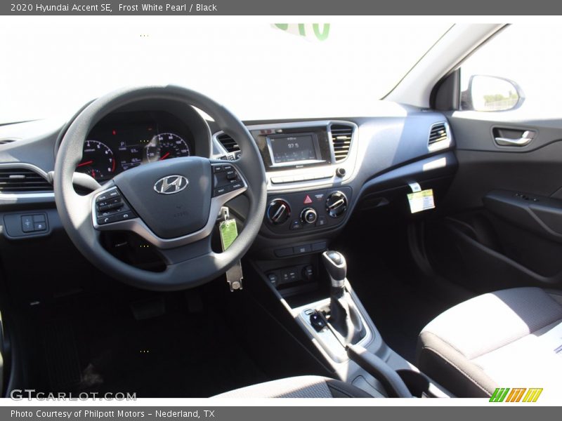 Frost White Pearl / Black 2020 Hyundai Accent SE