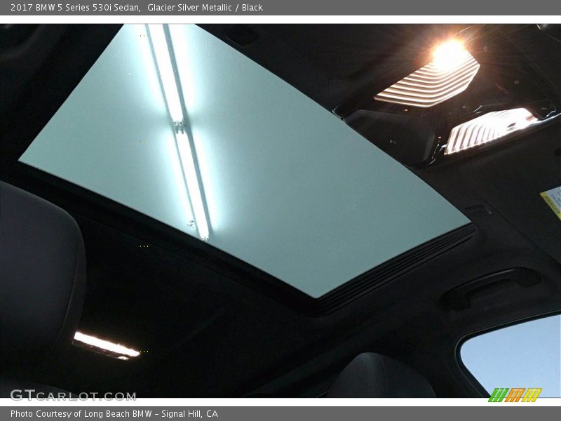 Glacier Silver Metallic / Black 2017 BMW 5 Series 530i Sedan