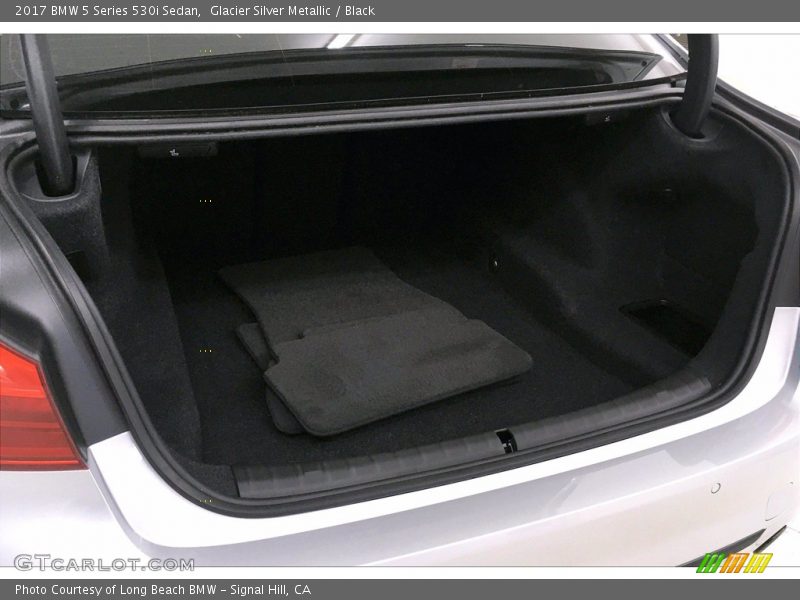 Glacier Silver Metallic / Black 2017 BMW 5 Series 530i Sedan