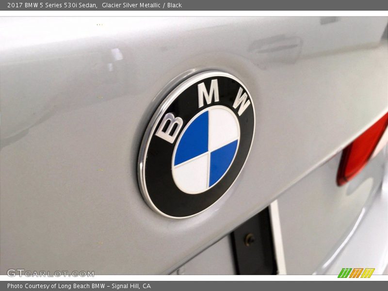 Glacier Silver Metallic / Black 2017 BMW 5 Series 530i Sedan