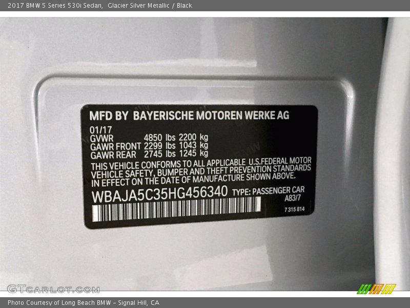 Glacier Silver Metallic / Black 2017 BMW 5 Series 530i Sedan