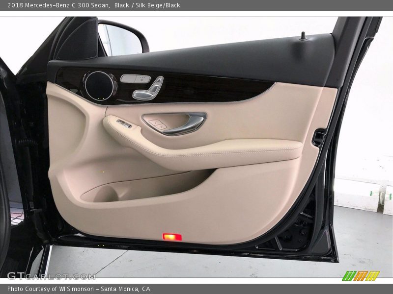 Black / Silk Beige/Black 2018 Mercedes-Benz C 300 Sedan