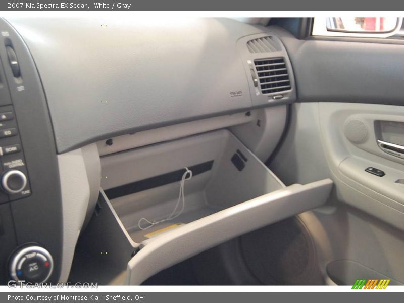 White / Gray 2007 Kia Spectra EX Sedan