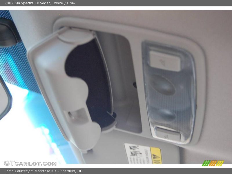White / Gray 2007 Kia Spectra EX Sedan