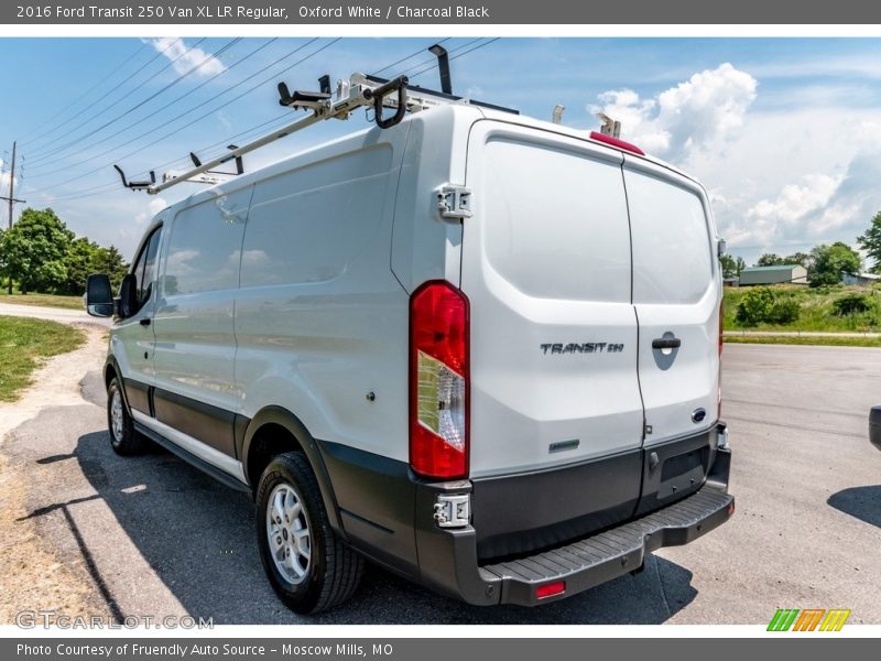 Oxford White / Charcoal Black 2016 Ford Transit 250 Van XL LR Regular