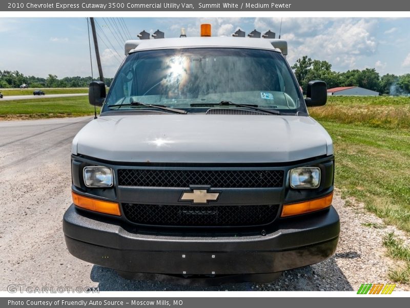 Summit White / Medium Pewter 2010 Chevrolet Express Cutaway 3500 Commercial Utility Van