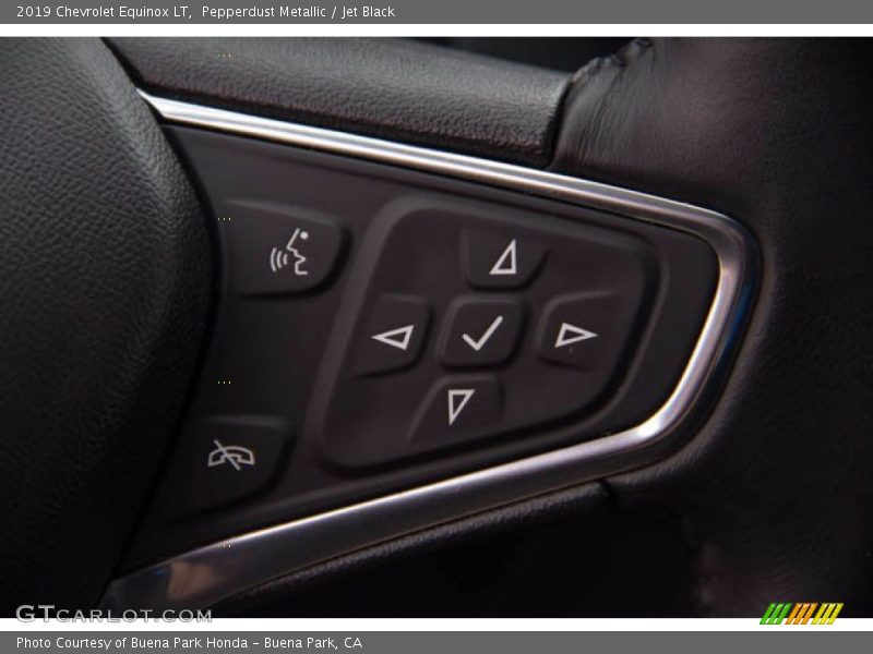 Pepperdust Metallic / Jet Black 2019 Chevrolet Equinox LT