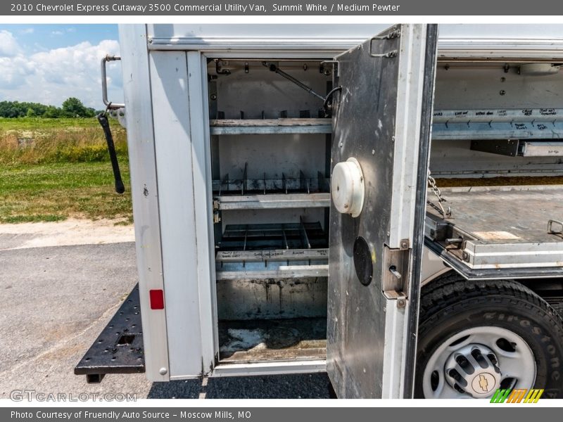 Summit White / Medium Pewter 2010 Chevrolet Express Cutaway 3500 Commercial Utility Van