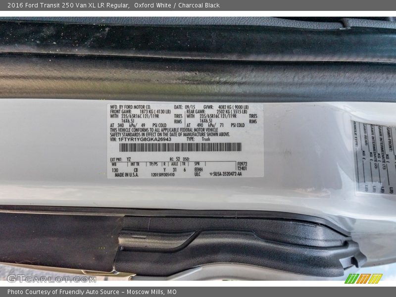 Oxford White / Charcoal Black 2016 Ford Transit 250 Van XL LR Regular