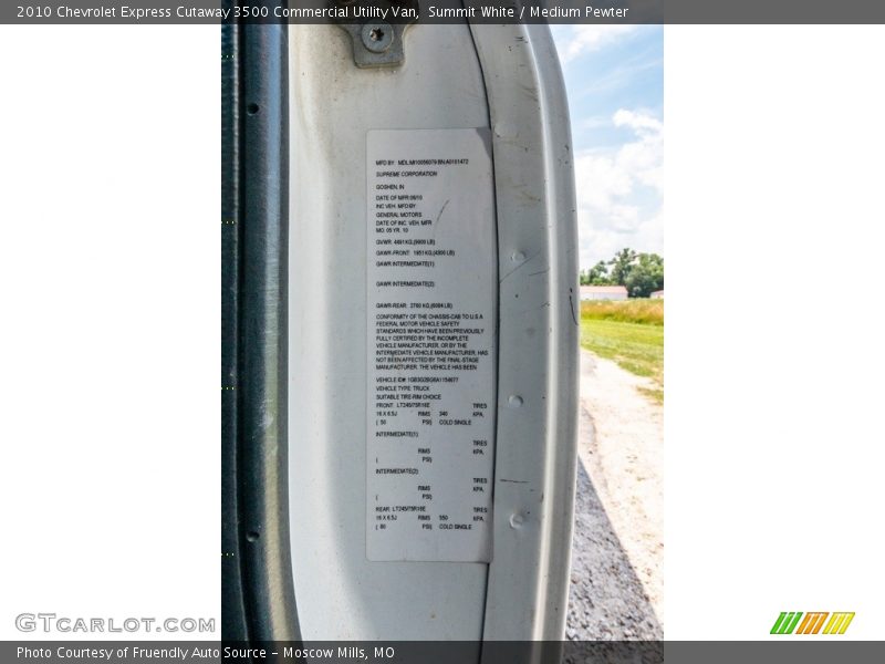 Summit White / Medium Pewter 2010 Chevrolet Express Cutaway 3500 Commercial Utility Van