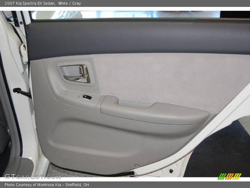 White / Gray 2007 Kia Spectra EX Sedan