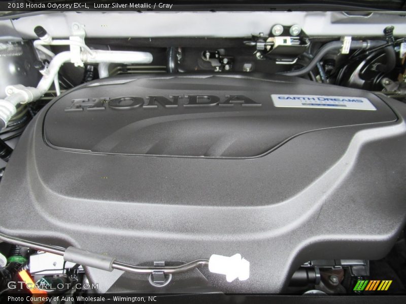 Lunar Silver Metallic / Gray 2018 Honda Odyssey EX-L