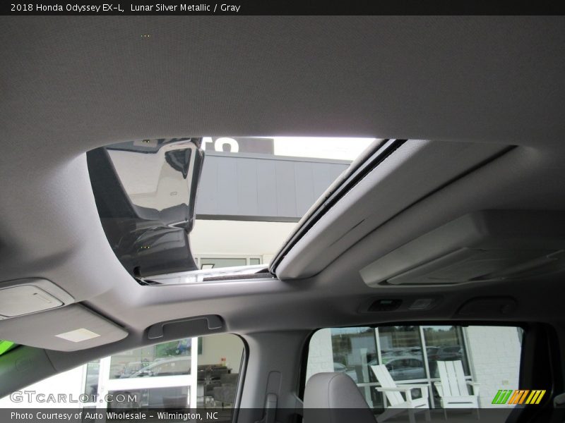 Lunar Silver Metallic / Gray 2018 Honda Odyssey EX-L