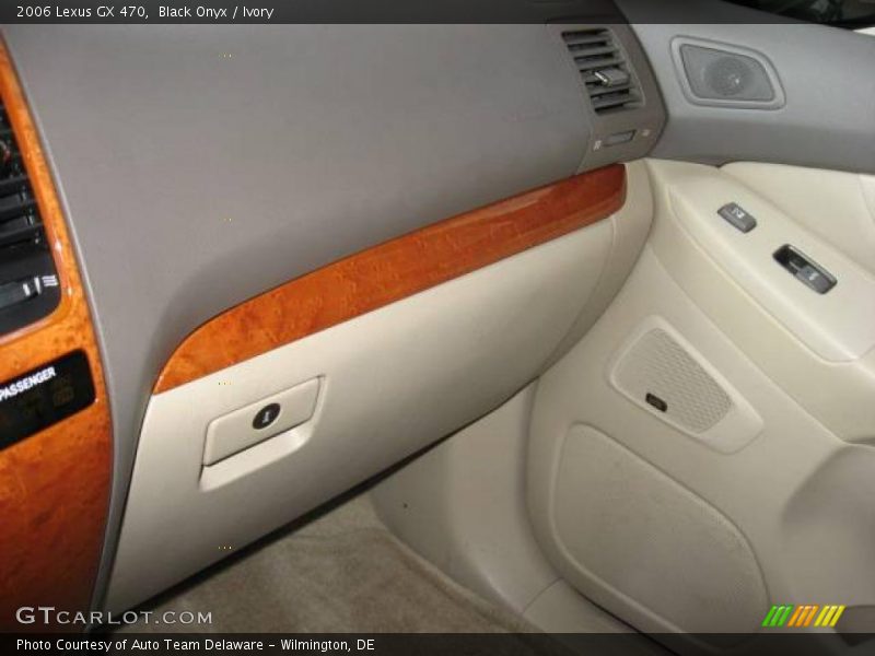 Black Onyx / Ivory 2006 Lexus GX 470