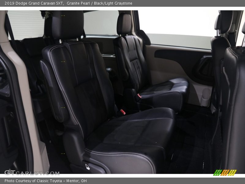 Granite Pearl / Black/Light Graystone 2019 Dodge Grand Caravan SXT