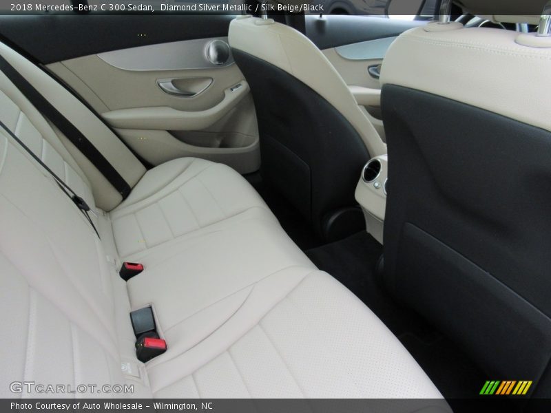 Diamond Silver Metallic / Silk Beige/Black 2018 Mercedes-Benz C 300 Sedan