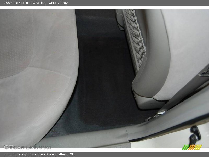White / Gray 2007 Kia Spectra EX Sedan