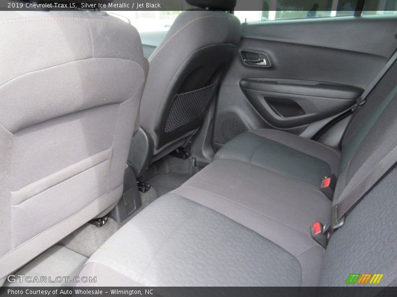 Silver Ice Metallic / Jet Black 2019 Chevrolet Trax LS