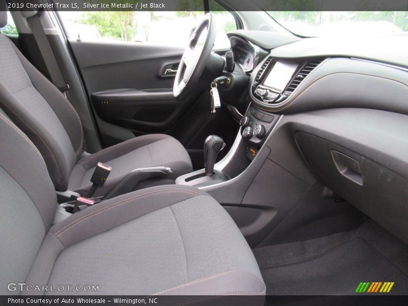 Silver Ice Metallic / Jet Black 2019 Chevrolet Trax LS