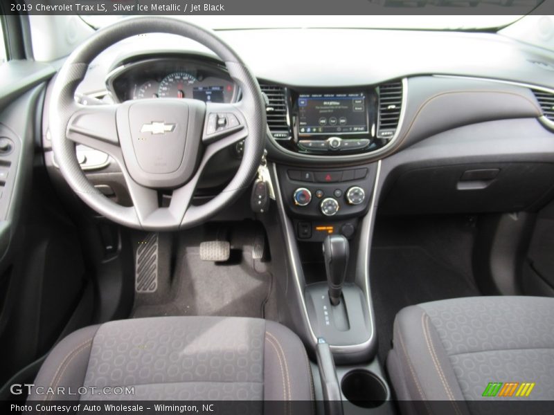 Silver Ice Metallic / Jet Black 2019 Chevrolet Trax LS