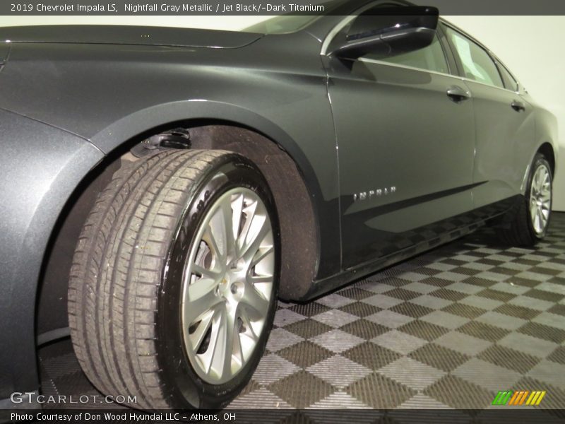 Nightfall Gray Metallic / Jet Black/­Dark Titanium 2019 Chevrolet Impala LS