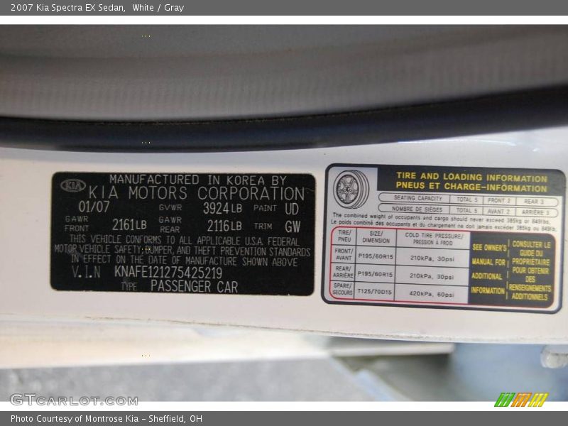 White / Gray 2007 Kia Spectra EX Sedan