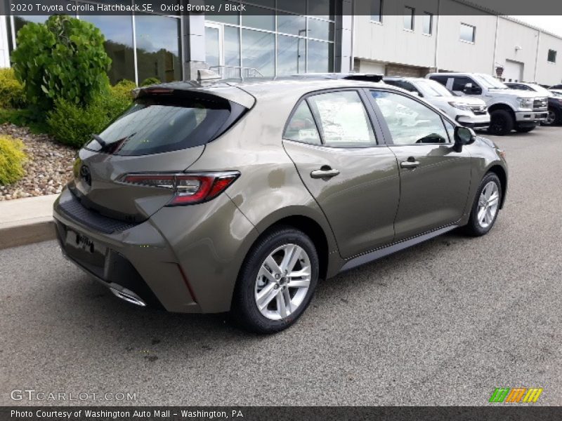 Oxide Bronze / Black 2020 Toyota Corolla Hatchback SE