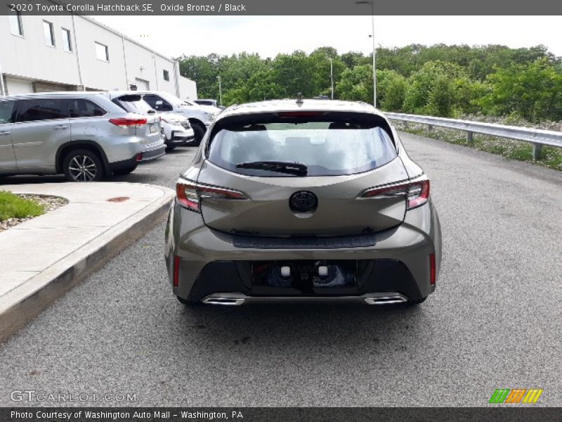 Oxide Bronze / Black 2020 Toyota Corolla Hatchback SE