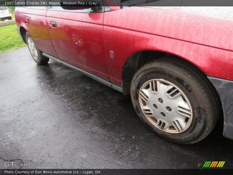 Medium Red / Gray 1997 Saturn S Series SW1 Wagon