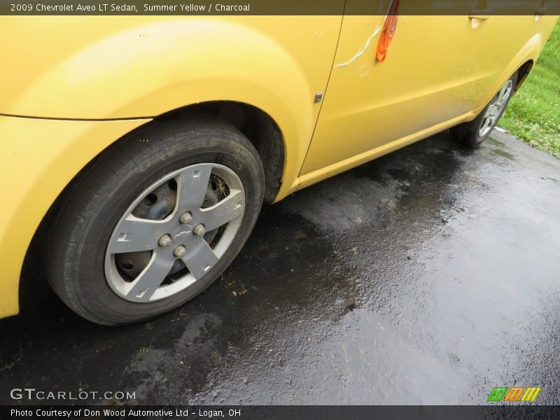 Summer Yellow / Charcoal 2009 Chevrolet Aveo LT Sedan